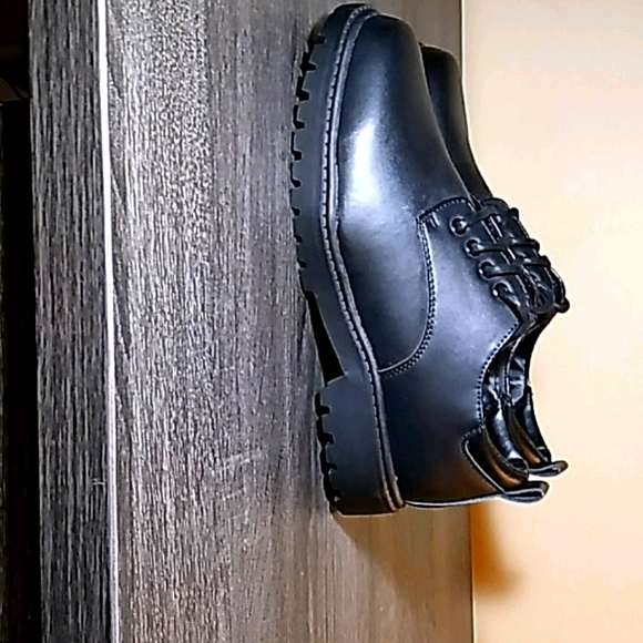 The brand is george and they are dress shoes - Picture 2 of 4